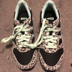 asics onitsuka tiger size 7! Brand new!